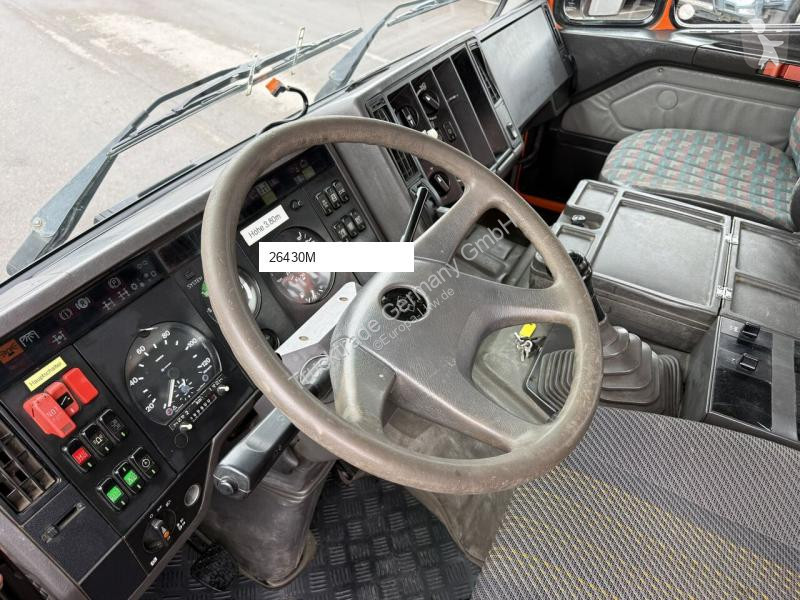 آلة لصيانة الطرق Mercedes 2538 6x4...