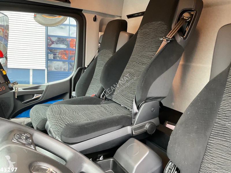 Utilaje pentru drumuri Mercedes 2533 Geesink...