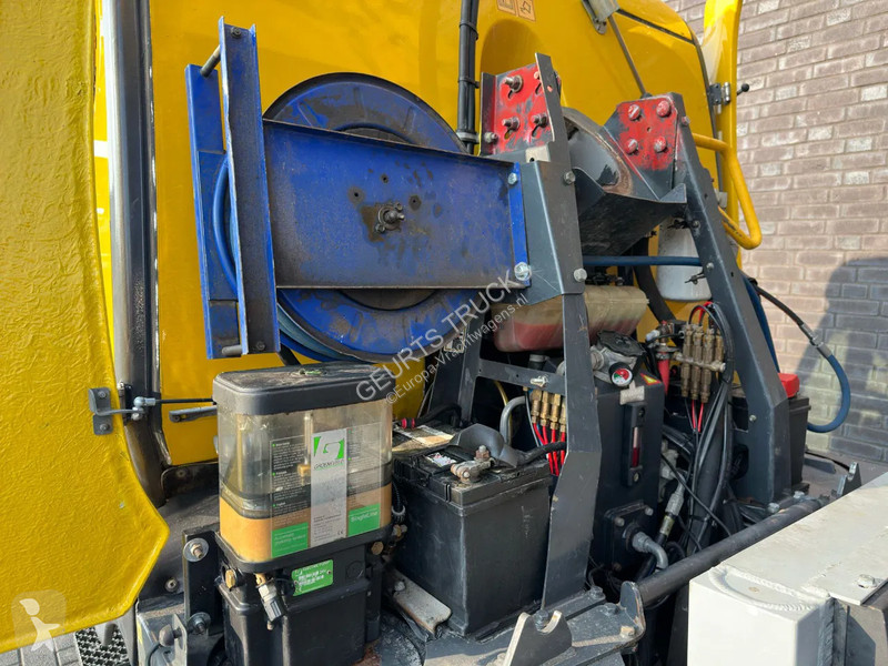 Gemeentevoertuig Johnston CX400 SWEEPING TRUCK/...