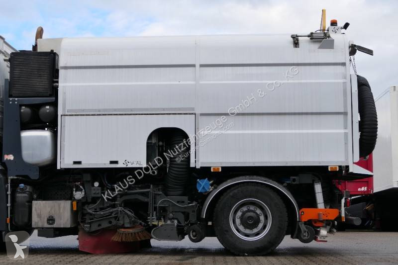 Utilaje pentru drumuri Mercedes