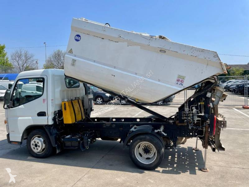 Silniční stroje Mitsubishi Fuso