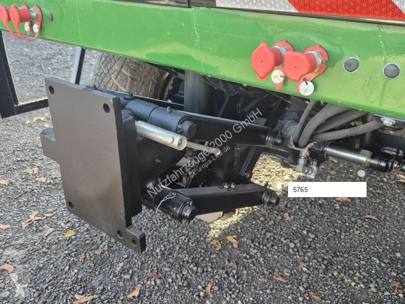 Silniční stroje Ladog F30CY023