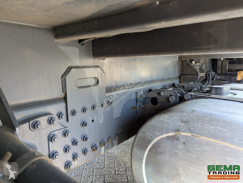 Utilaje pentru drumuri Volvo 300 EEV 6x2/4...