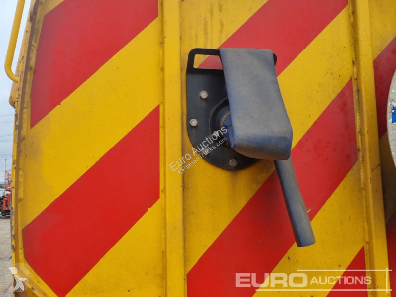 Utilaje pentru drumuri  LF220