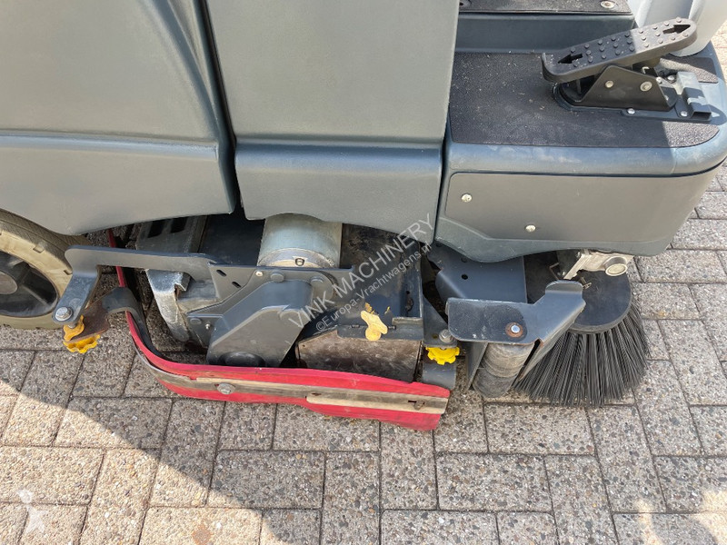 Gemeentevoertuig Nilfisk SC 6500 1300C