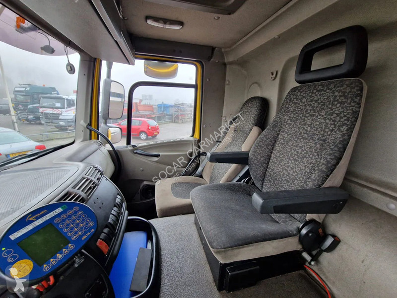 آلة لصيانة الطرق DAF 75310 Carbage truck 23 M³...