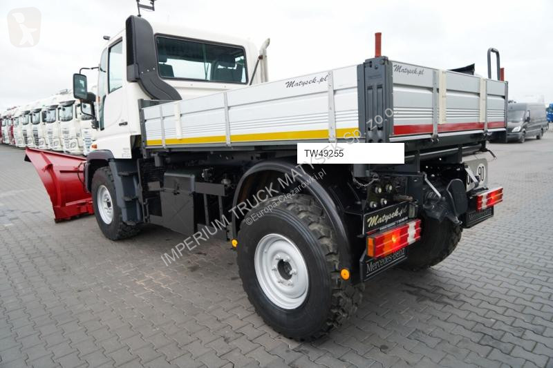 Útfenntartó-és-karbantartógép Mercedes UNIMOG...