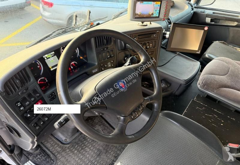 آلة لصيانة الطرق Scania 589 G440 LB