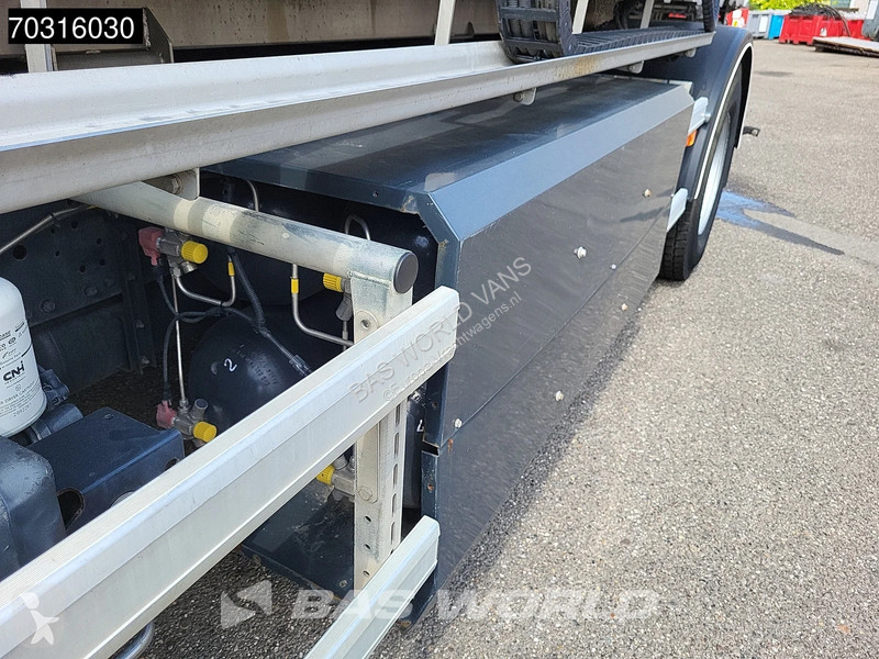 آلة لصيانة الطرق Iveco 330 4X2 Slaughter waste...