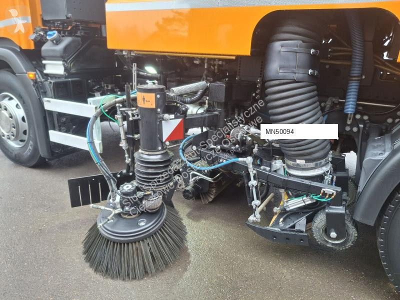 آلة لصيانة الطرق Scania Viajet 7 R/L H/HS