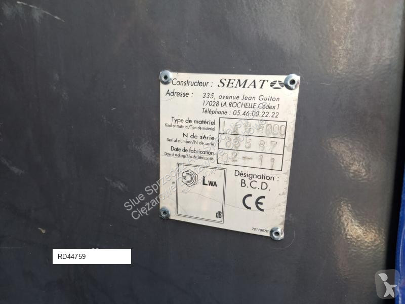 آلة لصيانة الطرق Renault 220 Polewaczka...