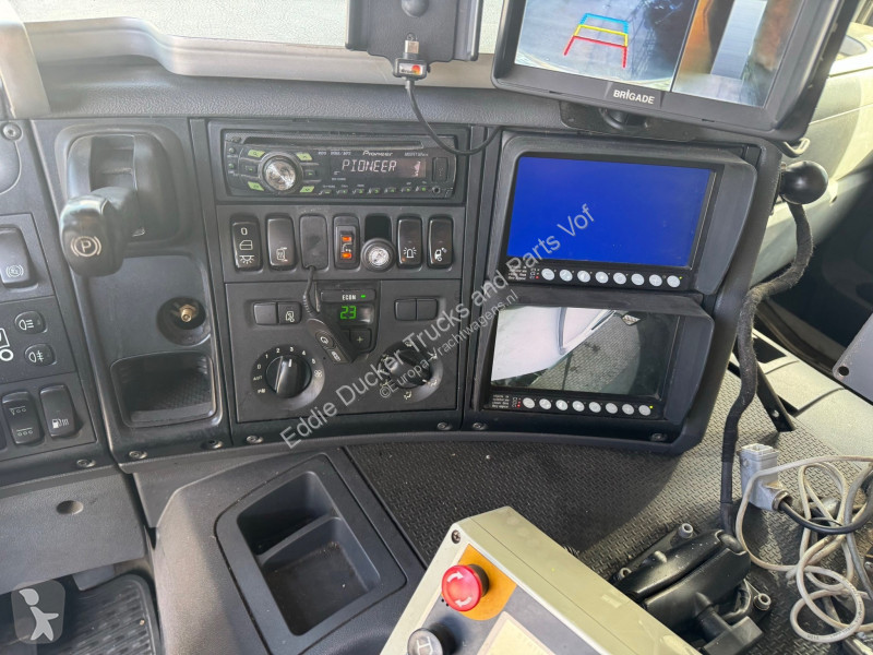 Engin de voirie Scania 360 8X2 EURO 5 HIAB 144E-4