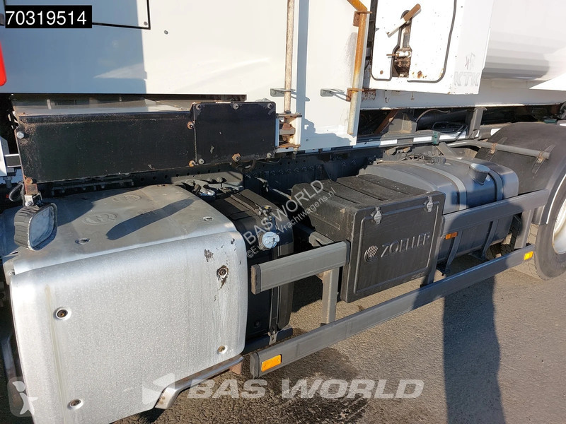 آلة لصيانة الطرق DAF 300 6X2 NL-truck Zoeller...