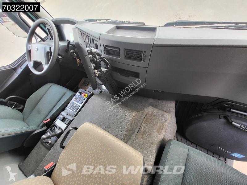 آلة لصيانة الطرق Volvo Electric 6X2 100%...
