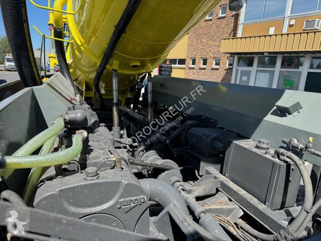 آلة لصيانة الطرق Renault 260