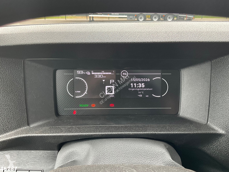 آلة لصيانة الطرق Peugeot E-Expert 100%...