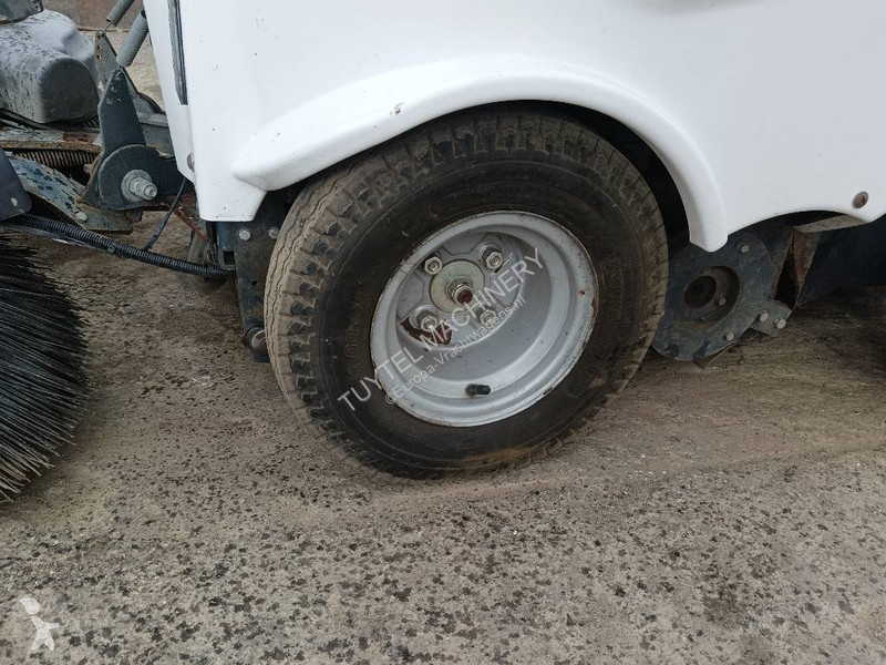 معدات التنظيف  Itala 135 BT street sweeper...