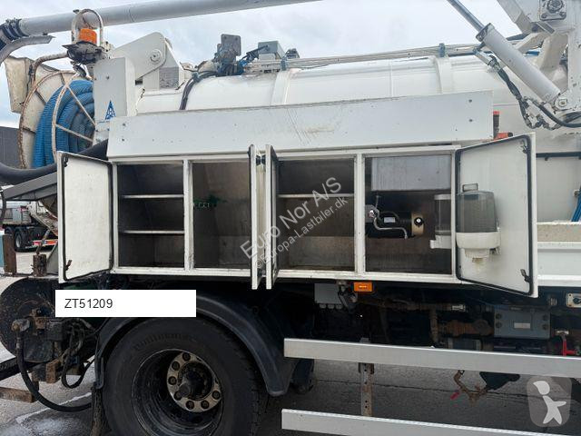 Maskine til vejarbejde  SCANIA P270 4x2...