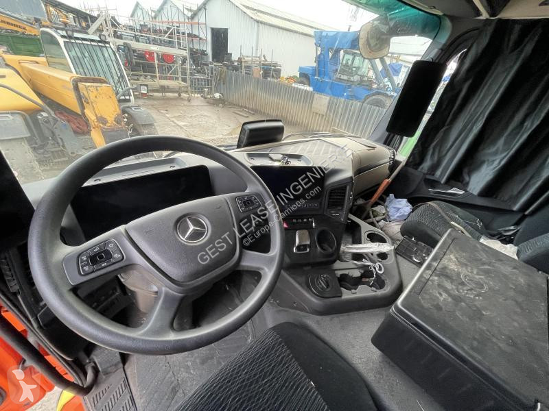 آلة لصيانة الطرق Mercedes  ACTROS 3343