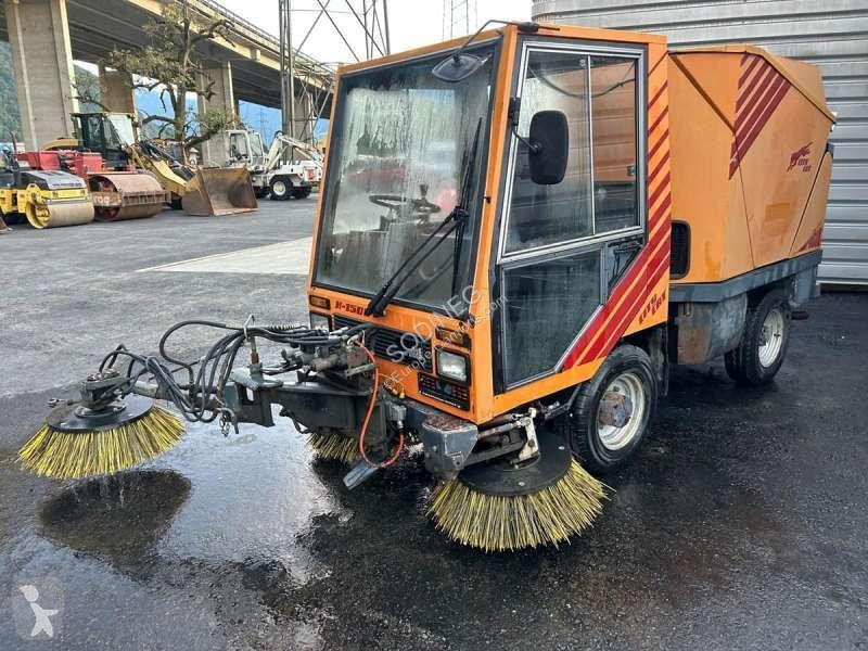 آلة لصيانة الطرق Rolba  K1500 CITY CAT