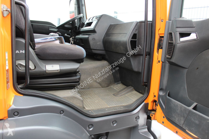 Engin de voirie MAN 26.340 6x2 Müller 13m³ Saug...