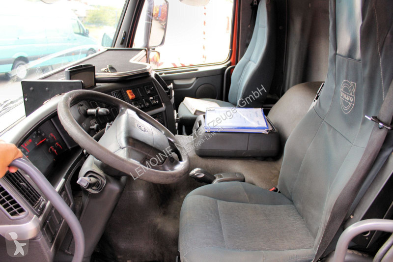 Komunálne vozidlo Volvo 420 EEV 6x2 Kroll 14m³...