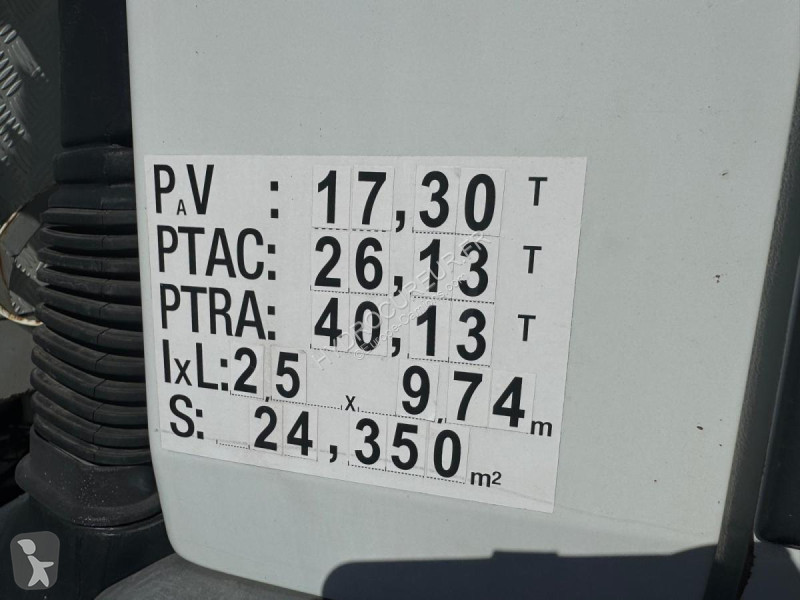 Vehículo de limpieza viaria Renault 370 DCI