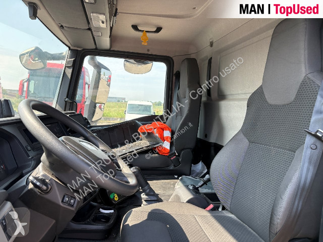 Коммунальная техника  MAN TGM 15.250 4x2 BL CH