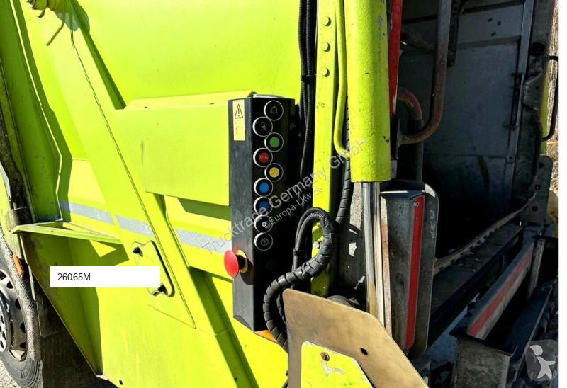 Engin de voirie Mercedes MB 2635 Variopress...