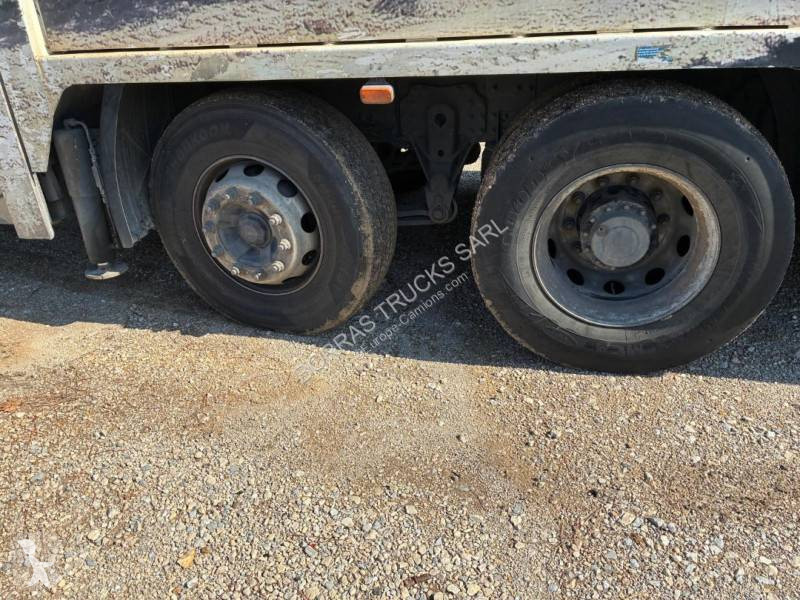 آلة لصيانة الطرق Renault 320 DXI