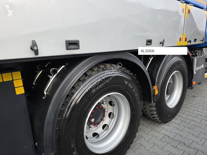 Veicolo per la pulizia delle strade Renault MTS...