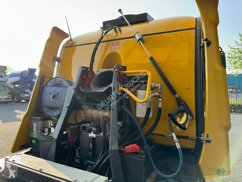 Gemeentevoertuig Johnston CX400 SWEEPING TRUCK/...