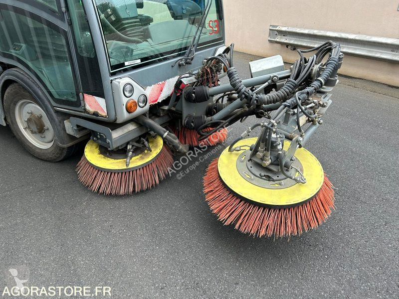 Silniční stroje Boschung S3