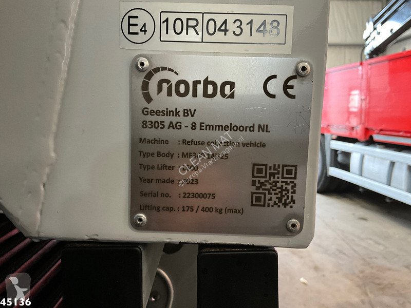 Utilaje pentru drumuri Volvo 350 Norba MF 300...