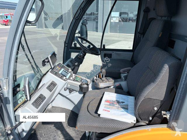 آلة لصيانة الطرق Hako 2000 4x4 Euro 5 Kehrmaschine