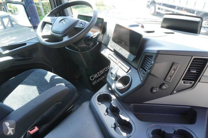 Silniční stroje Mercedes