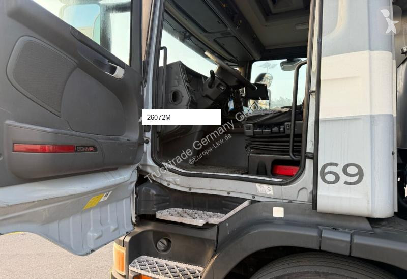 آلة لصيانة الطرق Scania 589 G440 LB