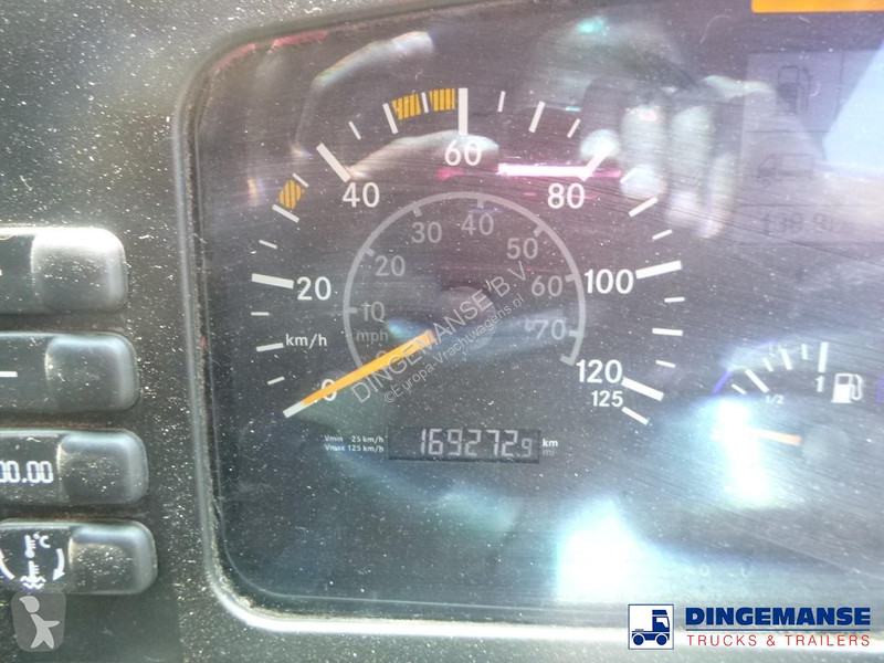 آلة لصيانة الطرق Mercedes 2633 6x4 RHD Euro 5...