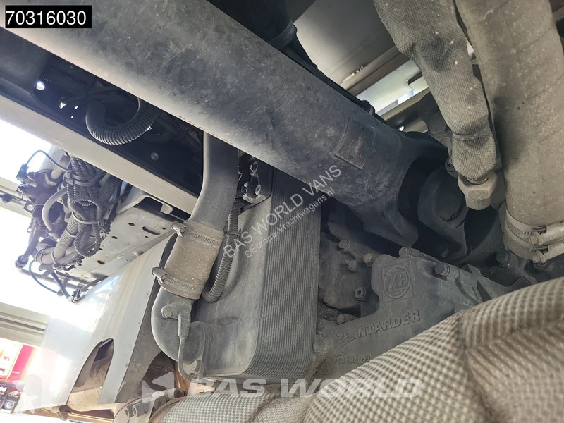آلة لصيانة الطرق Iveco 330 4X2 Slaughter waste...