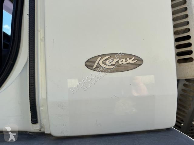 آلة لصيانة الطرق Renault 420 DCI