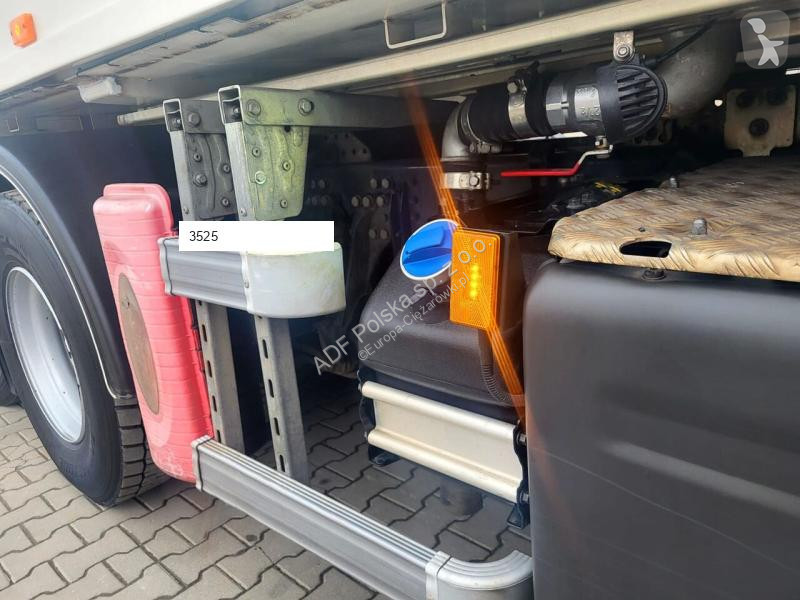 آلة لصيانة الطرق Scania VR5TR2L