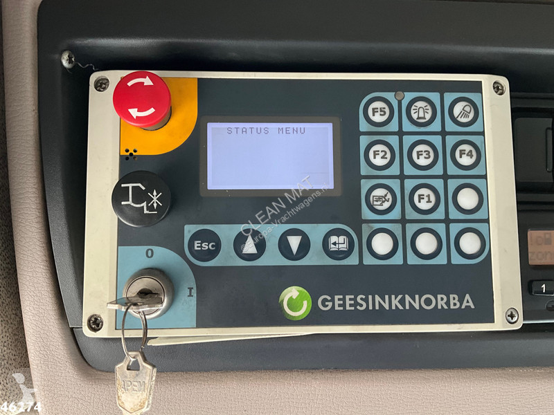 آلة لصيانة الطرق DAF FAG  220 Euro 6 Geesink 14m³
