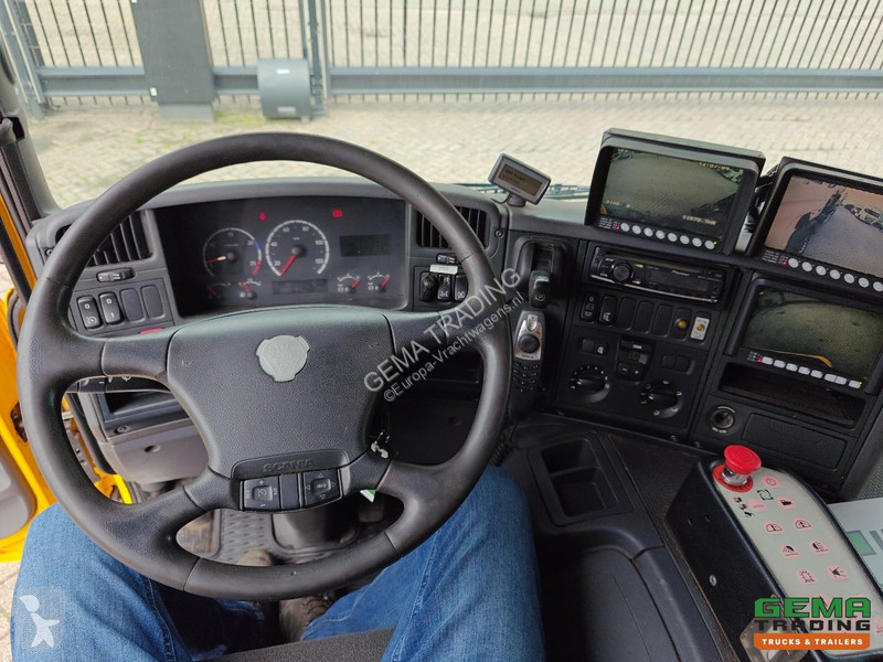 آلة لصيانة الطرق Scania P 230 B 4X2 Euro5 Day...