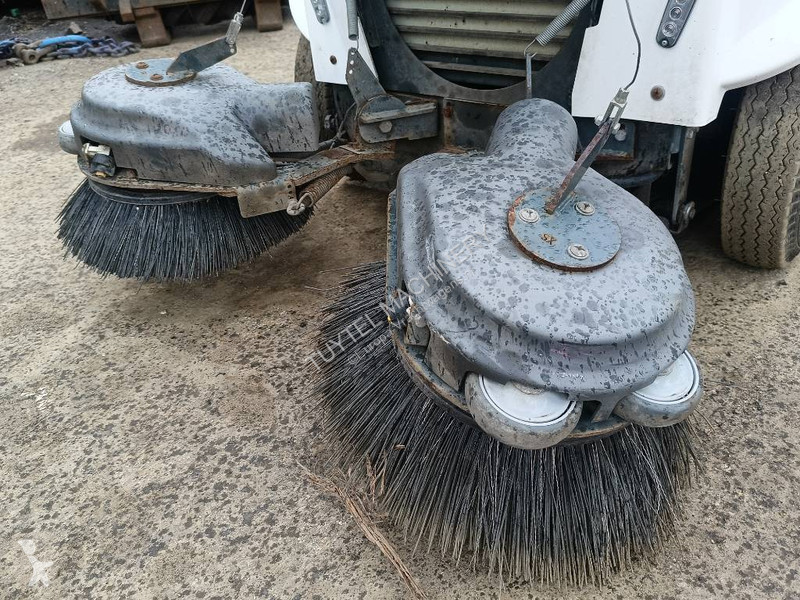معدات التنظيف  Itala 135 BT street sweeper...