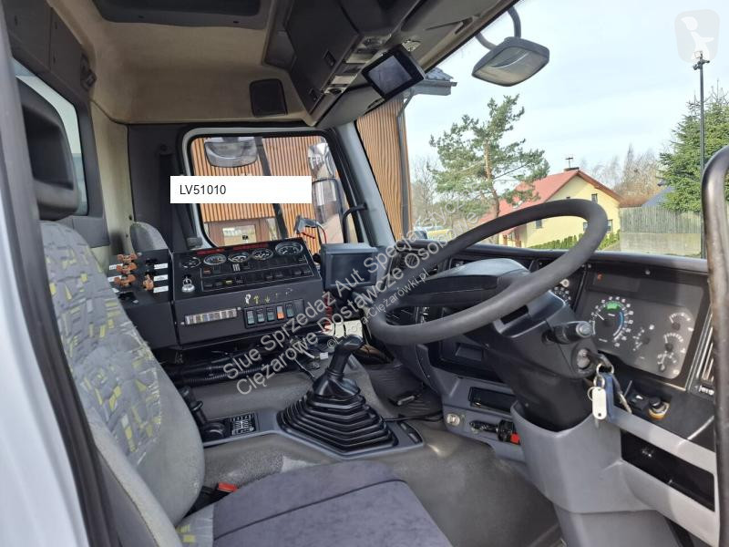 آلة لصيانة الطرق Renault 260