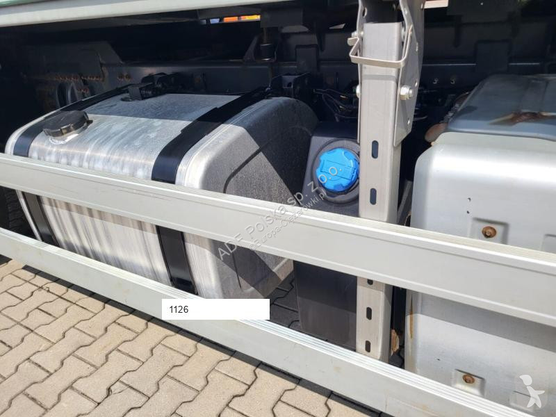 آلة لصيانة الطرق Volvo MF300 L200 15h25