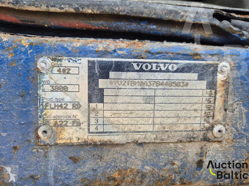 Silniční stroje Volvo 240