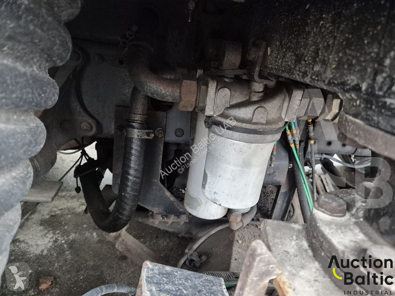 Engin de voirie Mercedes 1216