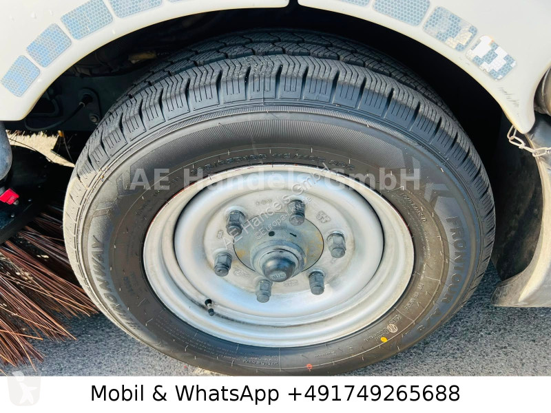 Engin de voirie  Mathieu Azura Flex MC210...