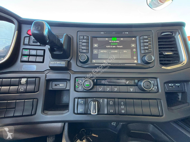 Vehículo de limpieza viaria Scania 370 6x2/4...